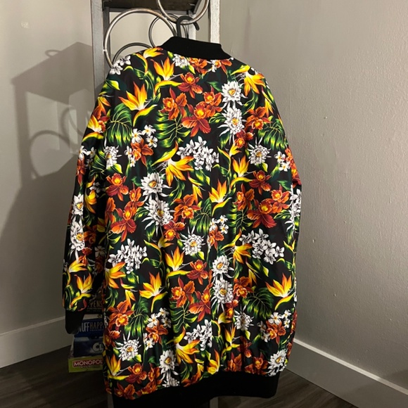 Baggy Puff Jacket - Picture 5 of 5